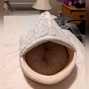 Super Cute Fishy Small Dog/Cat Bed, NWOT